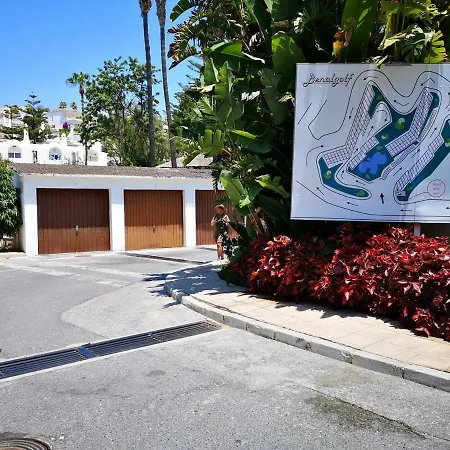 Hébergement de vacances Benalgolf House -